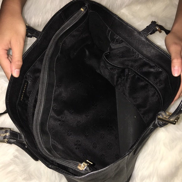 Tory Burch York Buckle Tote Large - Price is Firm - Picture 4 of 8